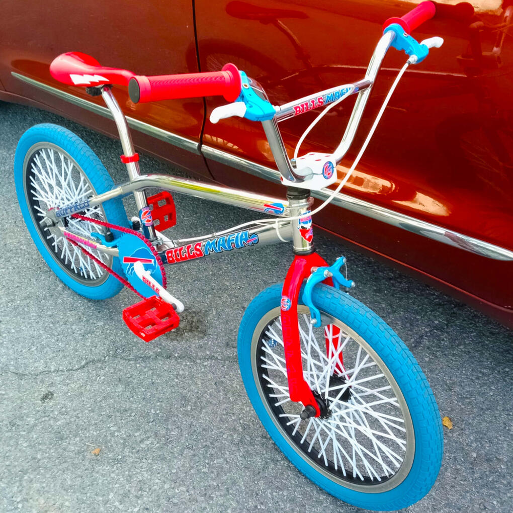 NFL Bills themed BMX bike built by Wes Moore